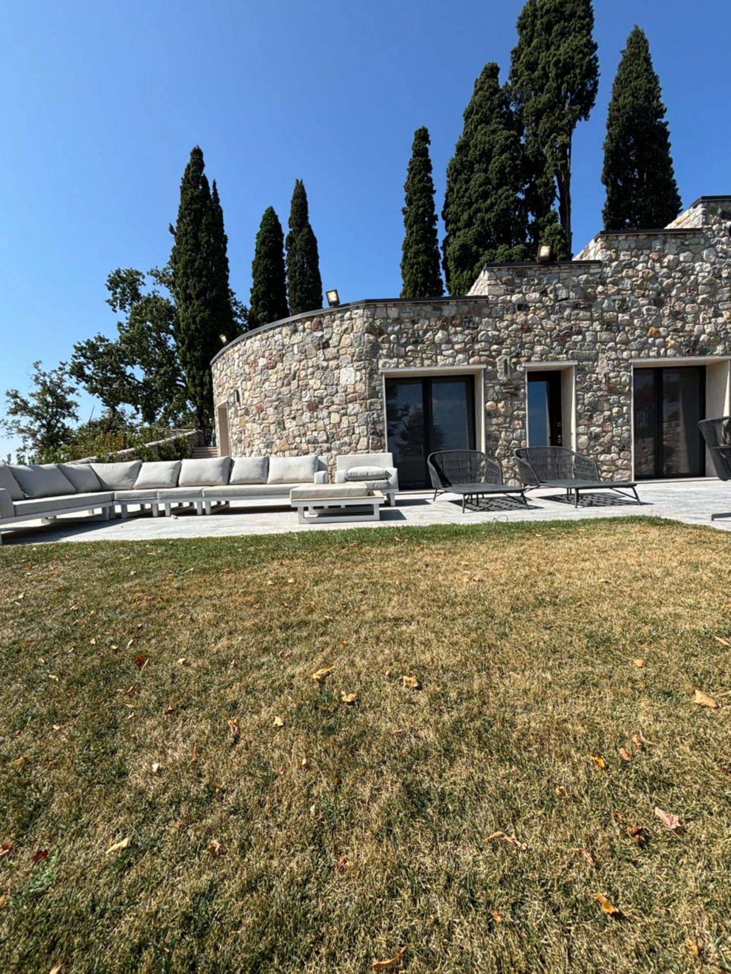 Eremus Relais Aparthotel Lonato Exterior photo